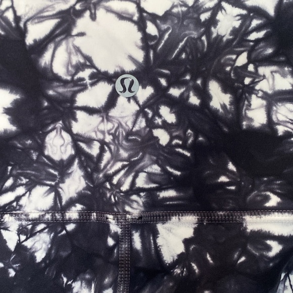 Lululemon Wunder Under high rise shibori leggings blue white womens 8 - Picture 3 of 5